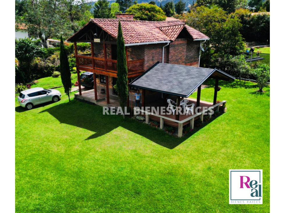 Finca ubicada en el Carmen de Viboral, terreno totalmente plano — foto 2