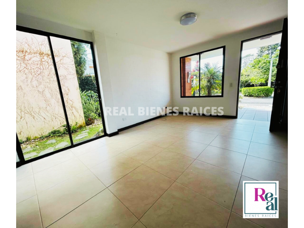 ¡Se vende casa esquinera en unidad cerrada! — foto 6