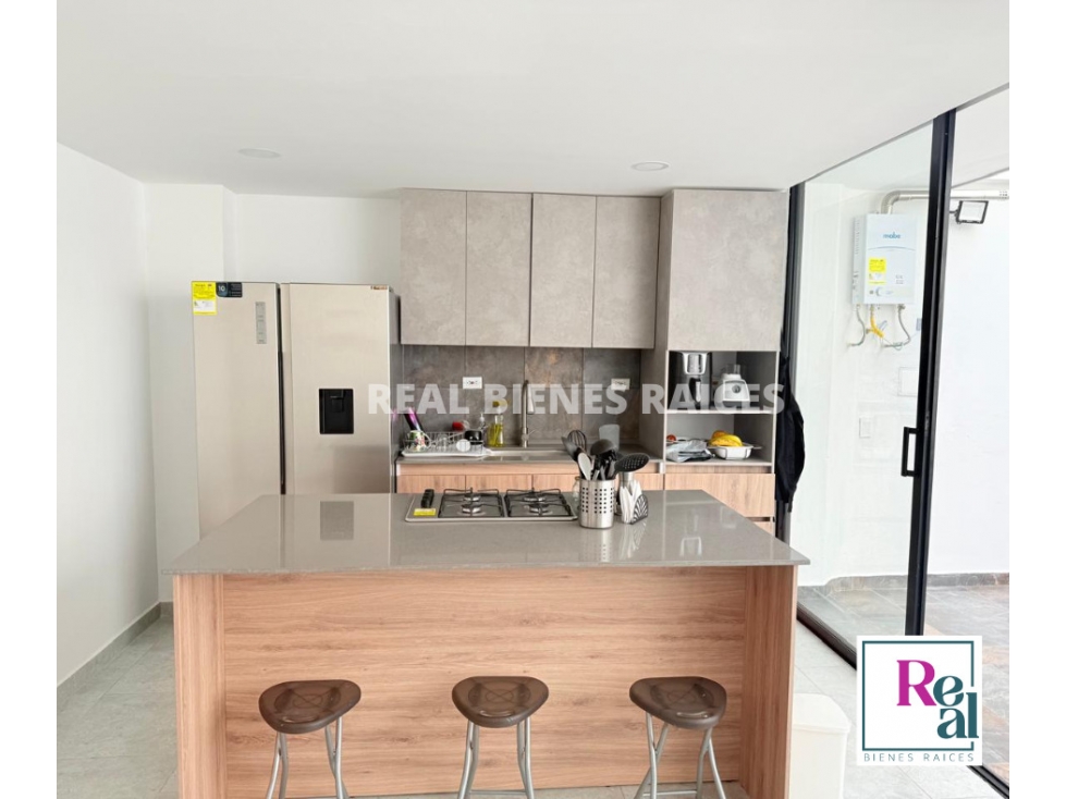 VENDO CASA MEDIANERA UNIFAMILIAR EN UNIDAD ABIERTA — foto 2