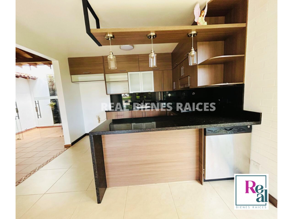 ¡Se vende casa esquinera en unidad cerrada! — foto 3