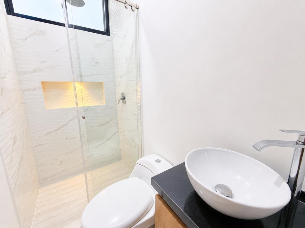 SE ARRIENDA HERMOSA CASA! AMPLIA, IDEAL PARA DISFRUTAR EN FAMILIA — foto 3