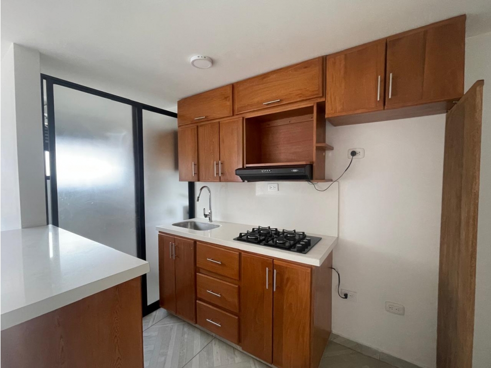 APARTAMENTO EN ARRIENDO — foto 2