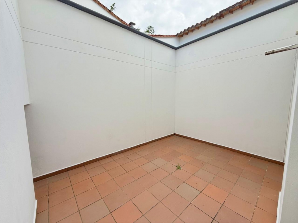 CASA EN VENTA Y ARRIENDO CERCA A VIVA — foto 2