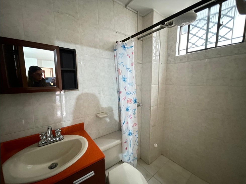 SE ARRIENDA APARTAMENTO — foto 2
