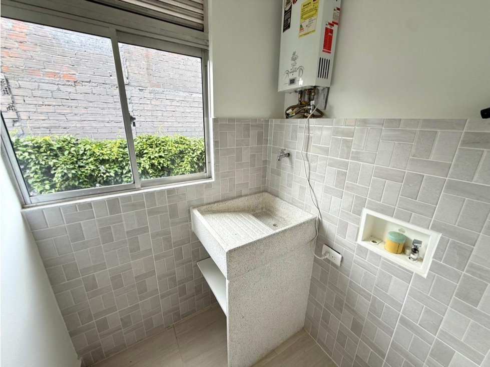 SE VENDE HERMOSO APARTAMENTO — foto 2