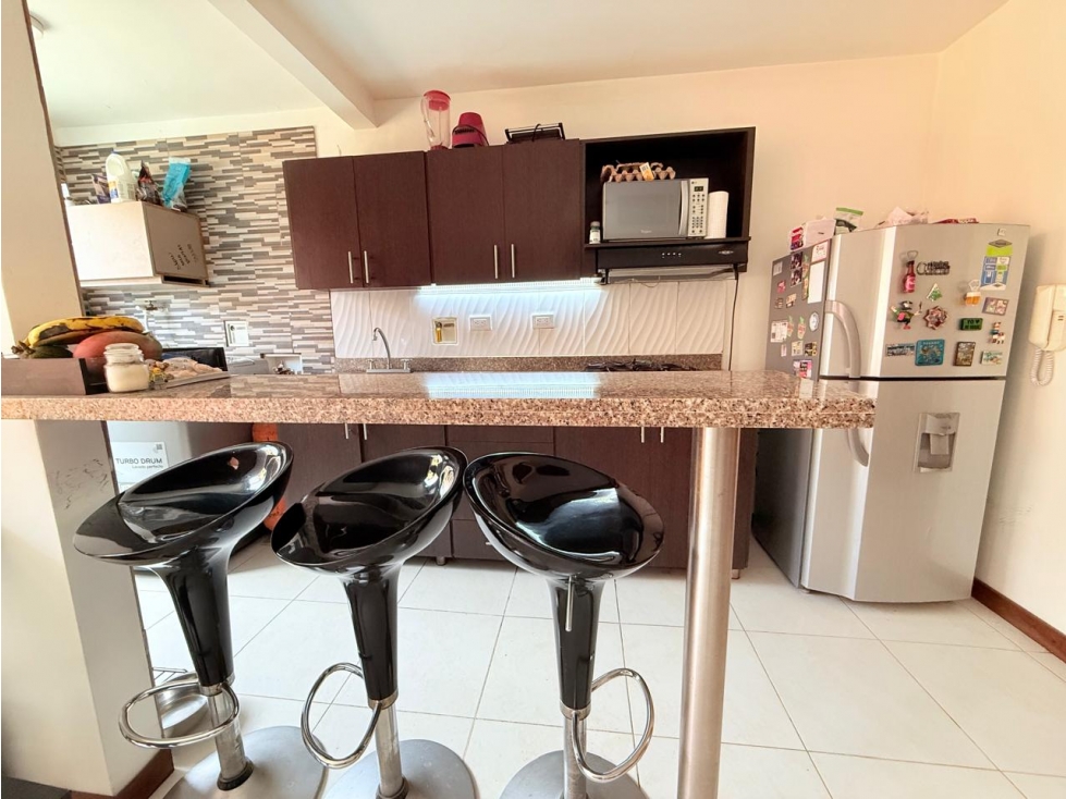 APARTAMENTO EN VENTA CON EXCELENTE UBICACIÓN — foto 4