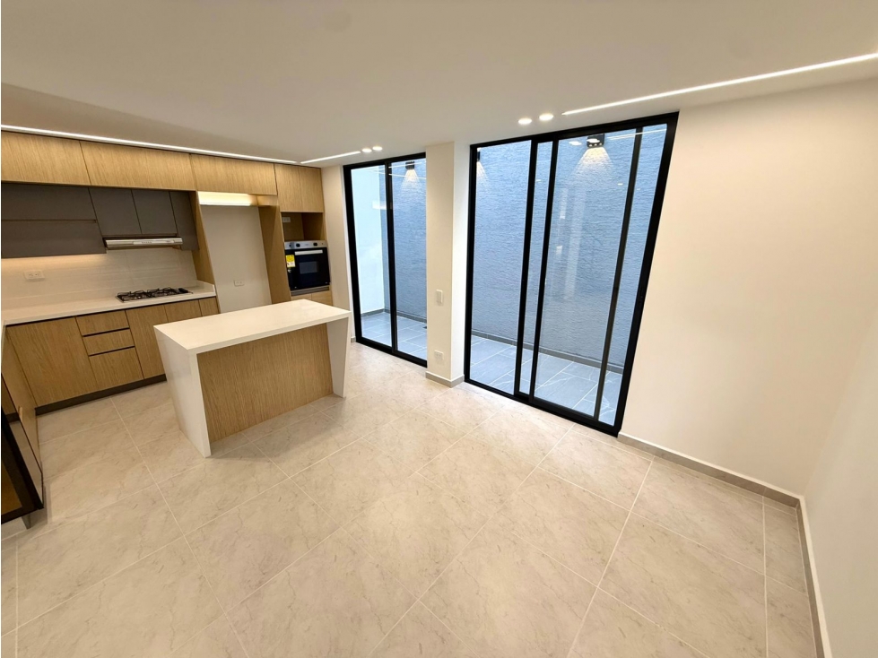 CASA NUEVA EN VENTA CERCA A VIVA — foto 3