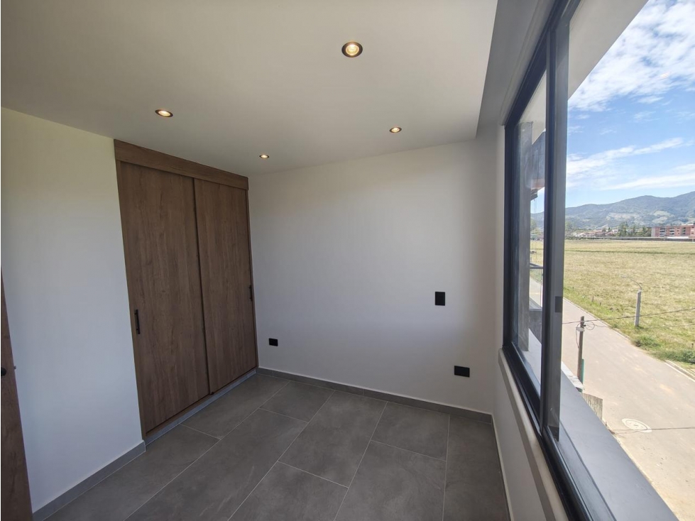 ARRIENDO APARTAMENTO CON HERMOSA VISTA — foto 3