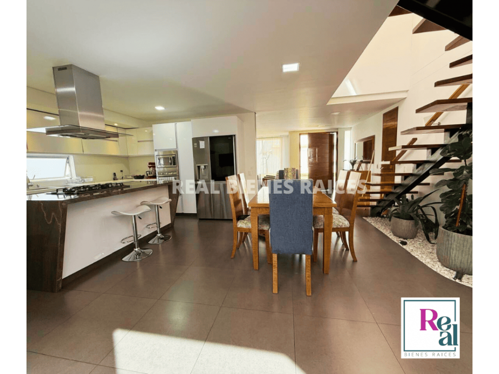 Casa Esquinera con hermosa panorámica en Unidad Cerrada Venta — foto 4