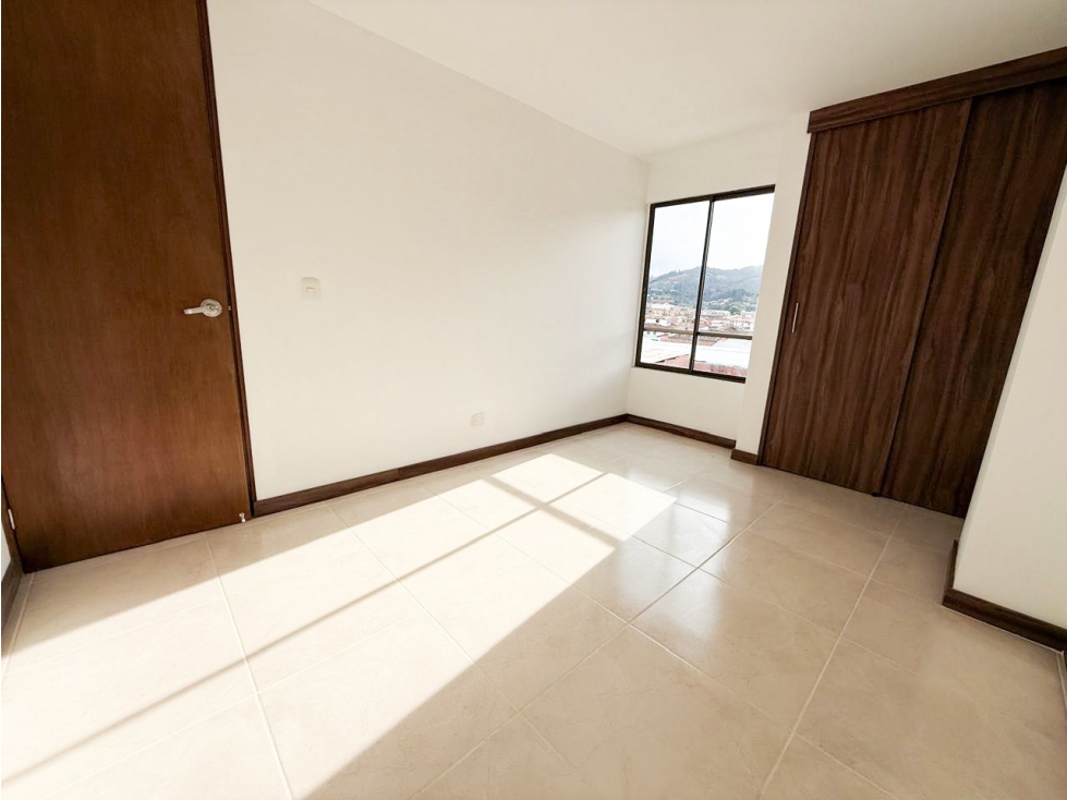 SE VENDE APARTAMENTO 4 PISO — foto 5