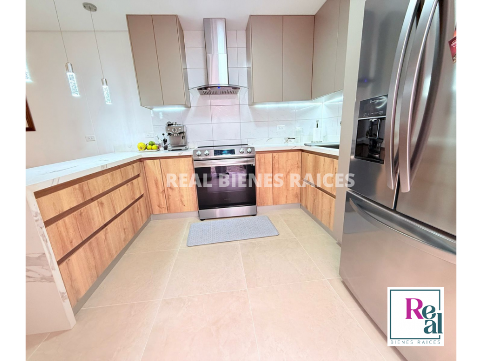 Vendo hermosa casa medianera en unidad cerrada. — foto 2