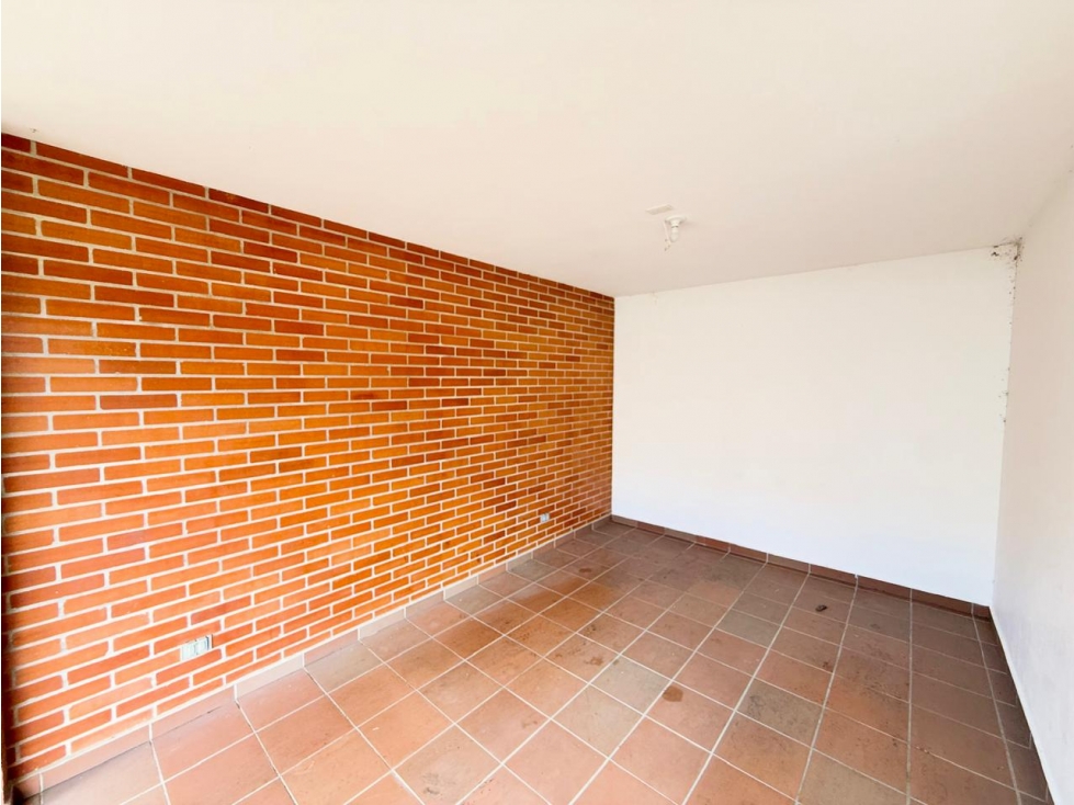 CASA EN VENTA Y ARRIENDO CERCA A VIVA — foto 5