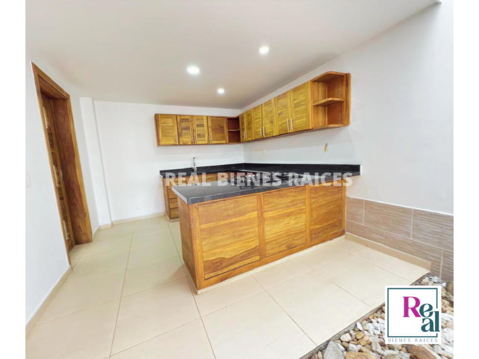 Casa Medianera en Arriendo Excelente Ubicación en La Ceja — foto 3