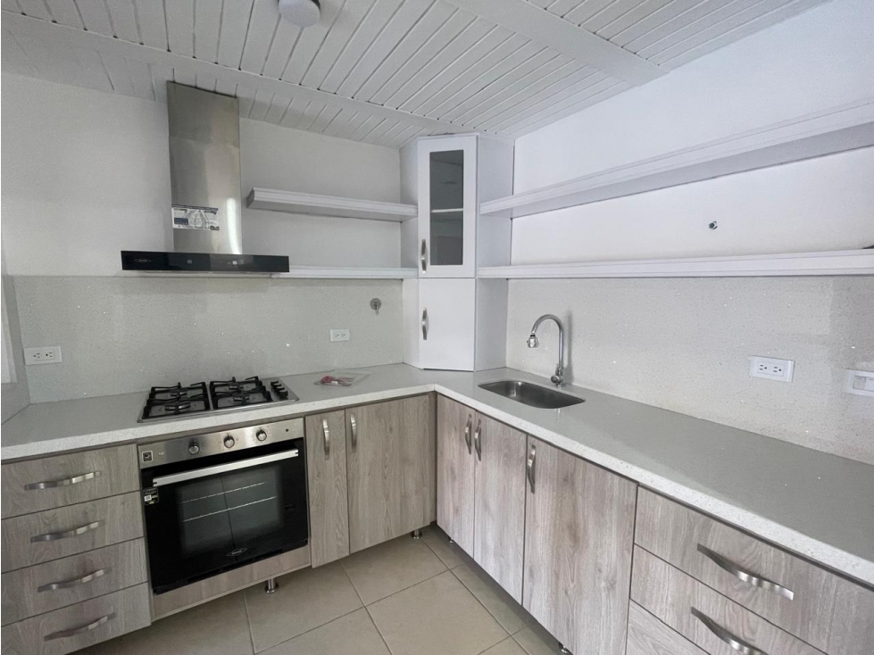 HERMOSA CASA EN ARRIENDO EN UNIDAD CERRADA — foto 6