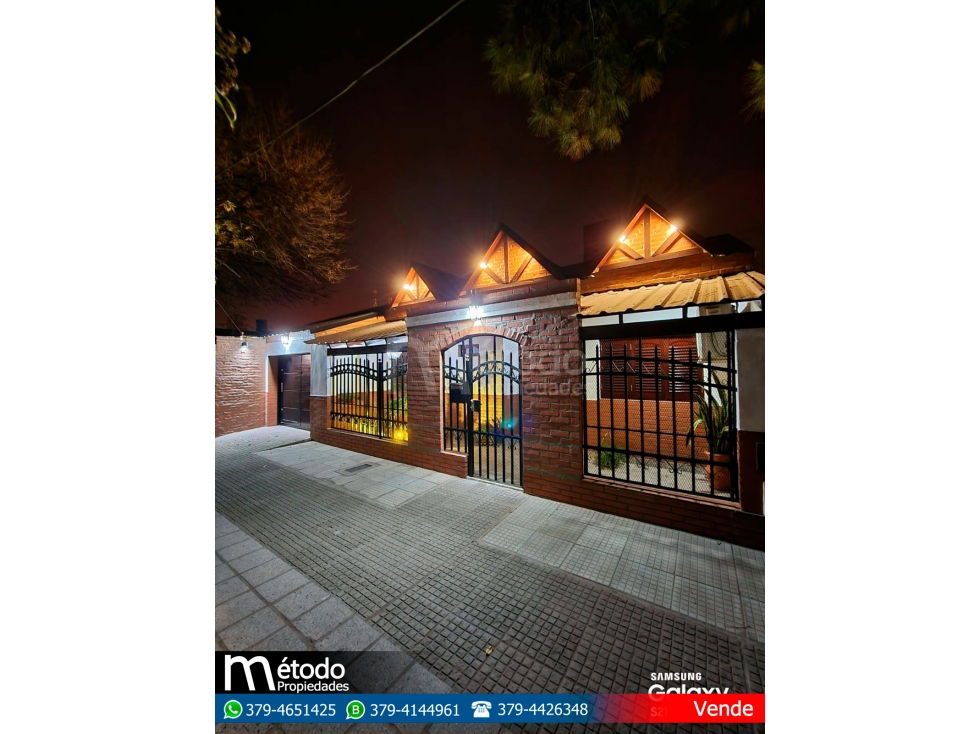 En Venta - Casa - 4 Dorm. - B° 237 Viv. - 3