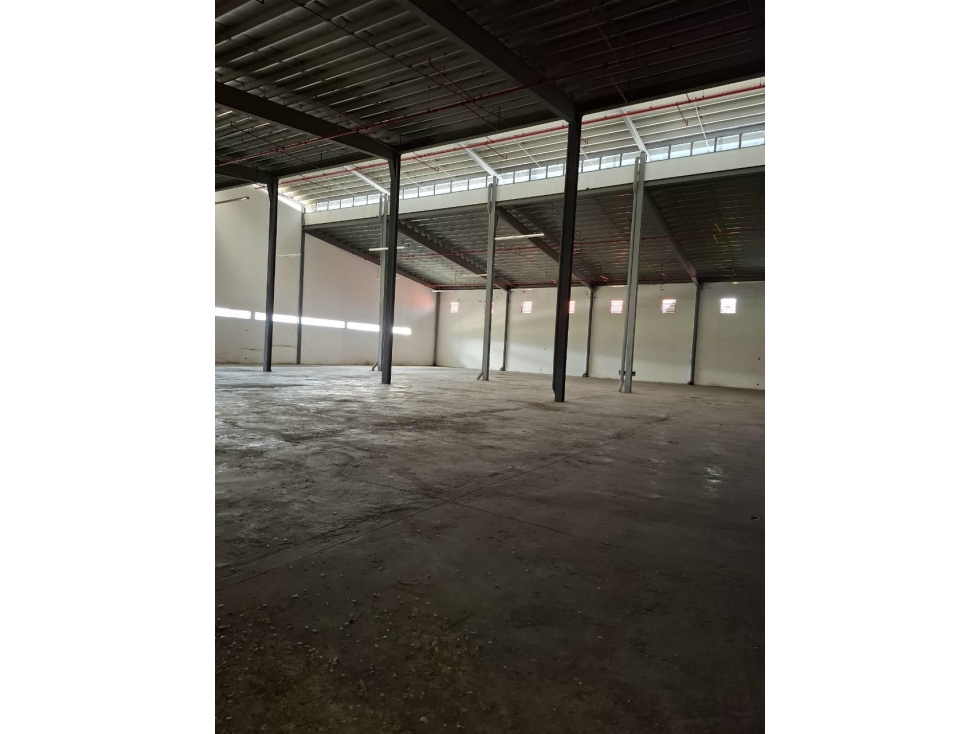 Venta de Bodega en Tocumen, Ideal para Logística e Industria. — foto 4