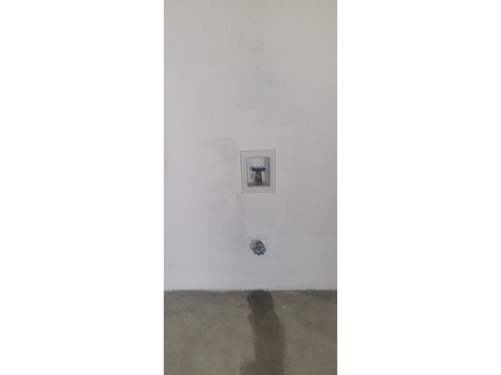 ALQUILO GALERA EN CHANIS, 90M2, 8MTS DE ALTURA, CON PORTON ELECTRICO. — foto 6