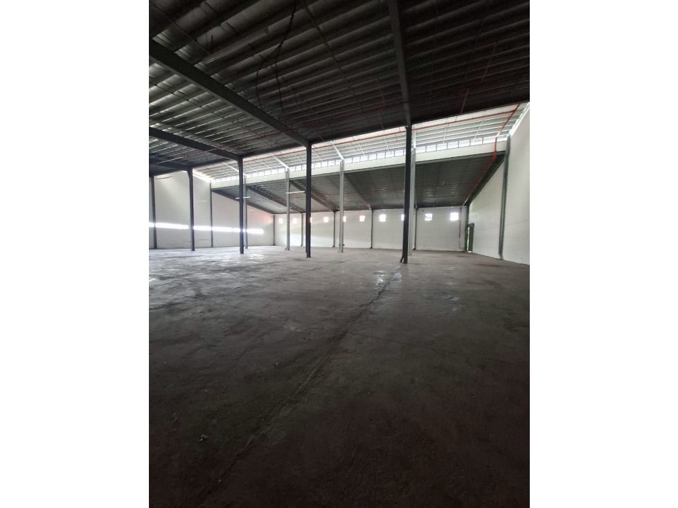 Venta de Bodega en Tocumen, Ideal para Logística e Industria. — foto 3