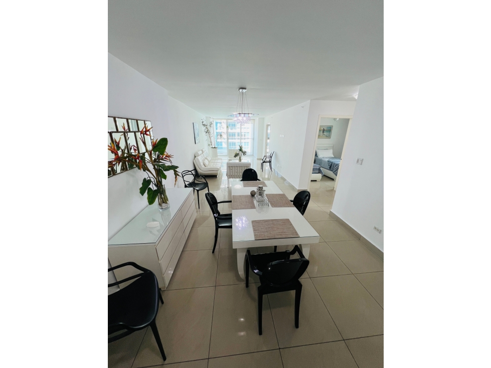 ALQUILO APARTAMENTO EN BELLA VISTA, 3 RECAMARAS, AMOBLADO, 140M2.