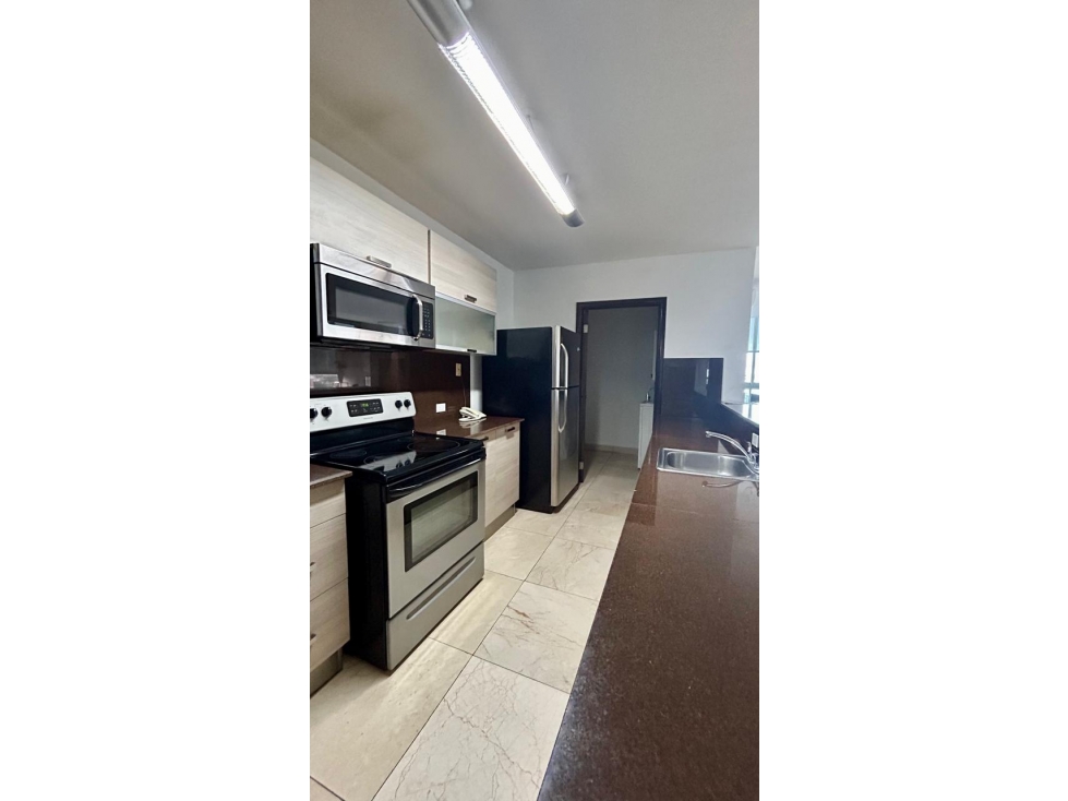 ALQUILO APARTAMENTO EN AVE, BALBOA, 2 RECAMARAS, VISTA AL MAR, 100M2. — foto 2