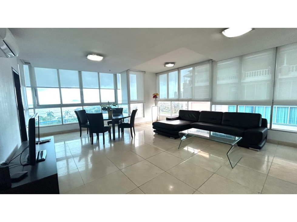 ALQUILO APARTAMENTO EN AVE, BALBOA, 2 RECAMARAS, VISTA AL MAR, 100M2.