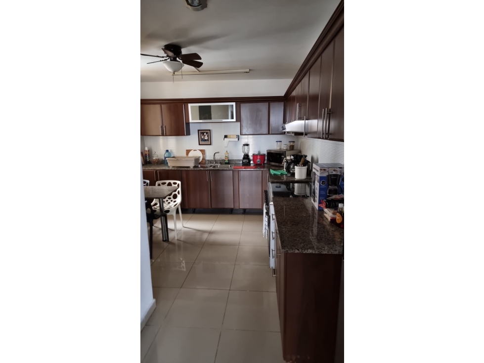 Alquilo Apartamento Amoblado en Obarrio, 3 Recámaras, 200m². — foto 4
