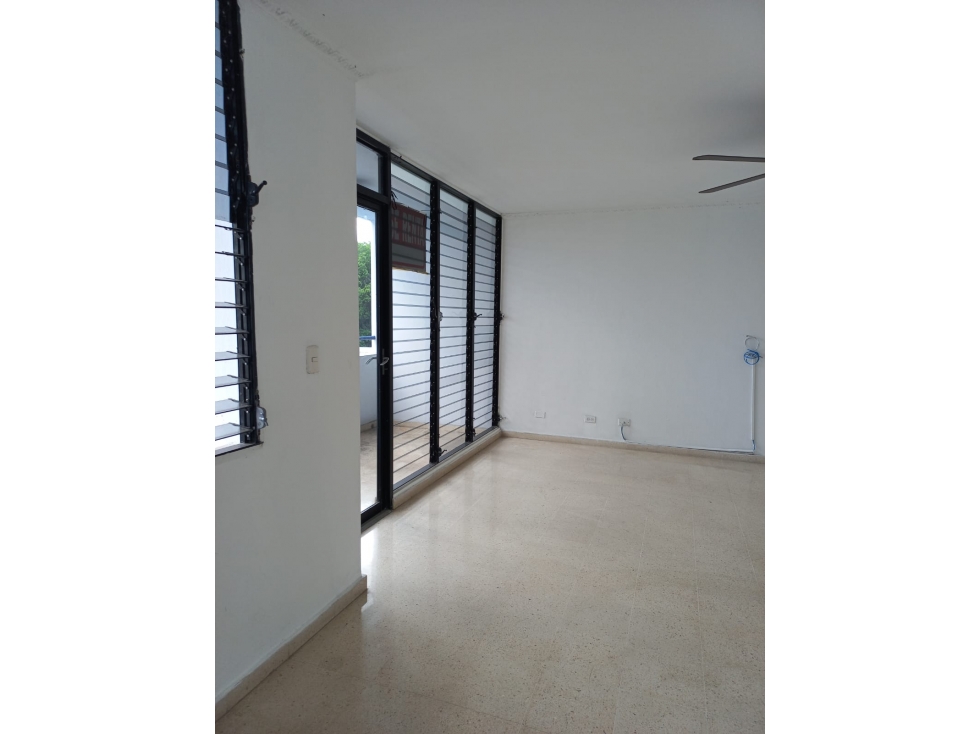ALQUILO APARTAMENTO EN EL DORADO, 3 RECAMARAS, 120M2, VACIO. — foto 3