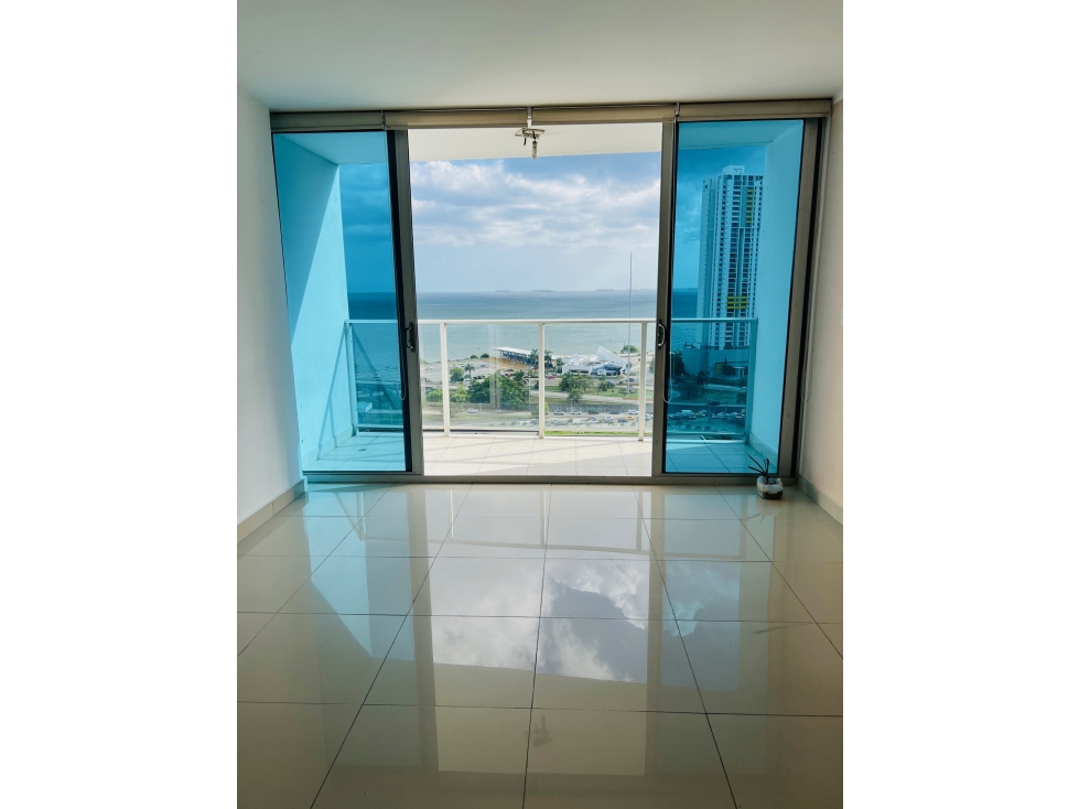VENDO APARTAMENTO EN SAN FRANCISCO, 2 RECAMARAS, 124M2, VISTA AL MAR.