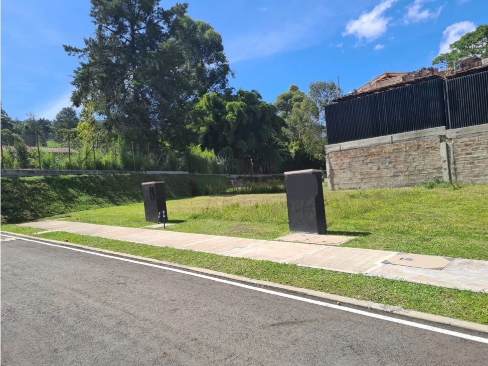 Lote en Venta de 92 m² Listo para Construir en El Retiro