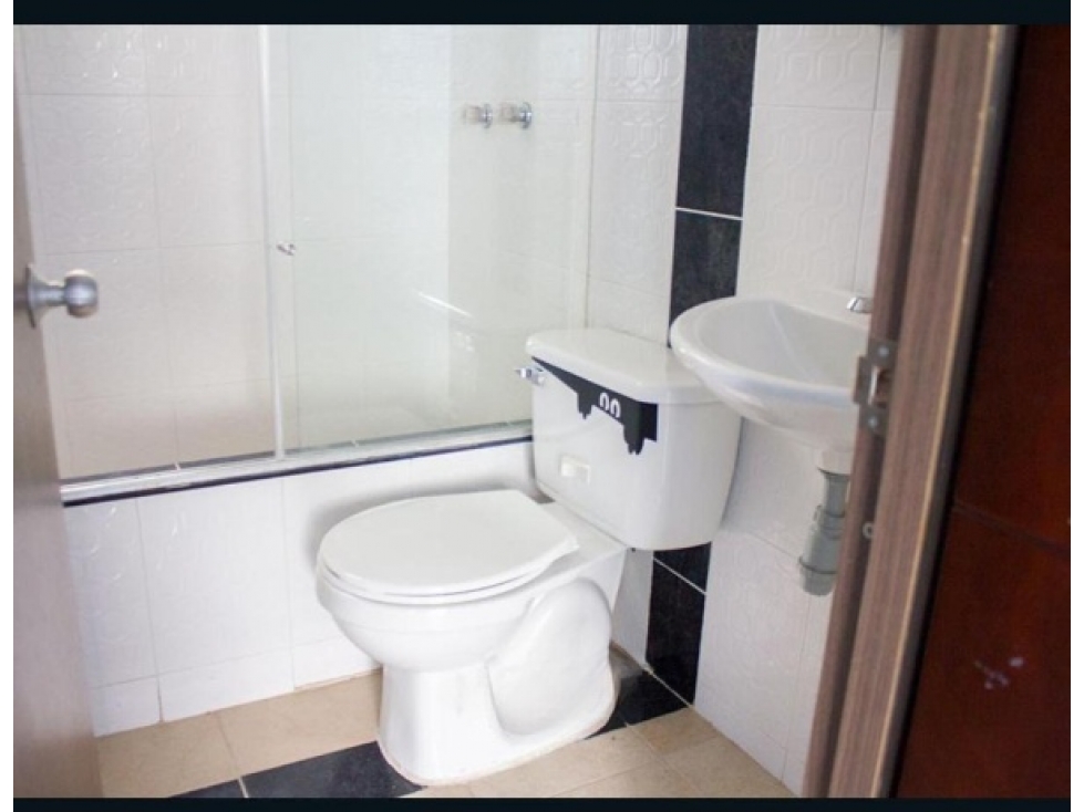 ARRIENDO APARTAMENTO EN ENGATIVA
