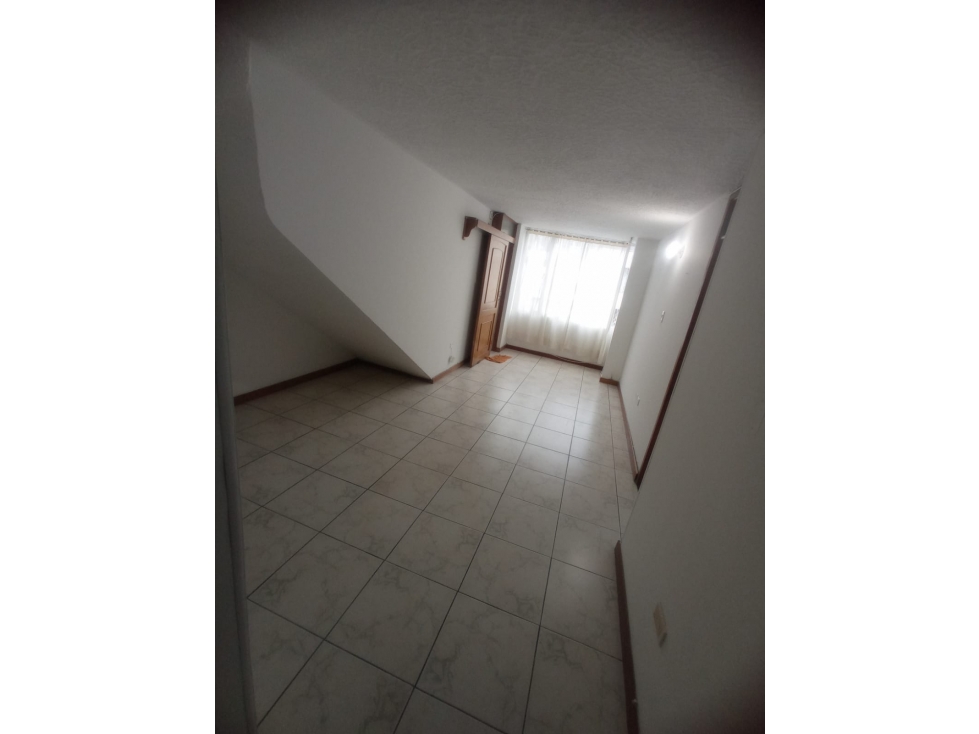 CASA EN VENTA LOS MONJES ENGATIVA — foto 4