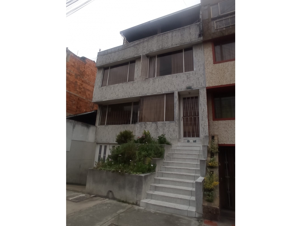 CASA EN VENTA LOS MONJES ENGATIVA — foto 2