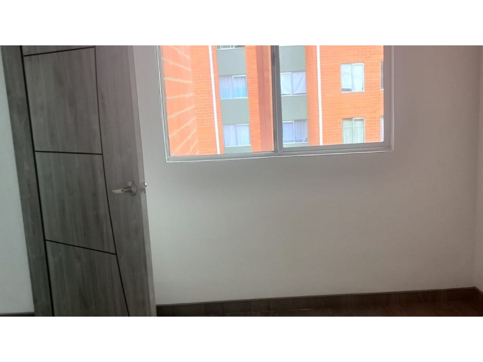 VENTA DE APARTAMENTO MADRID — foto 3