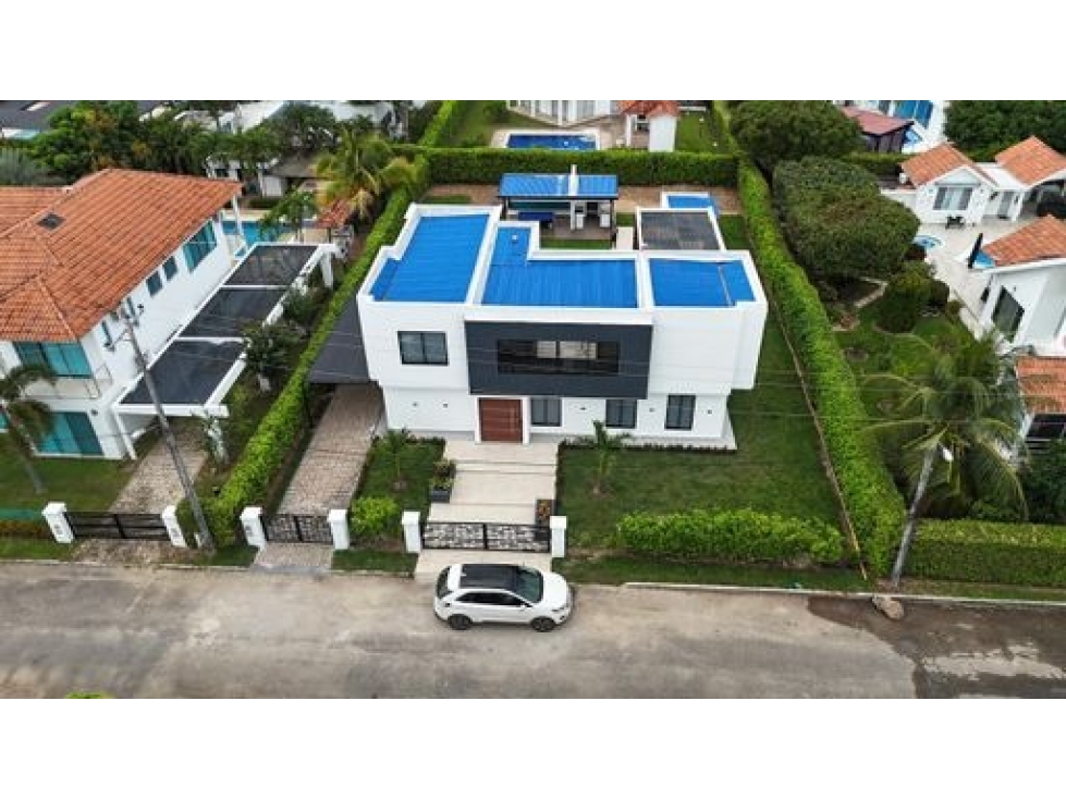 VENTA EXCELENTE CASA DE LUJO-CARMEN DE APICALA — foto 3