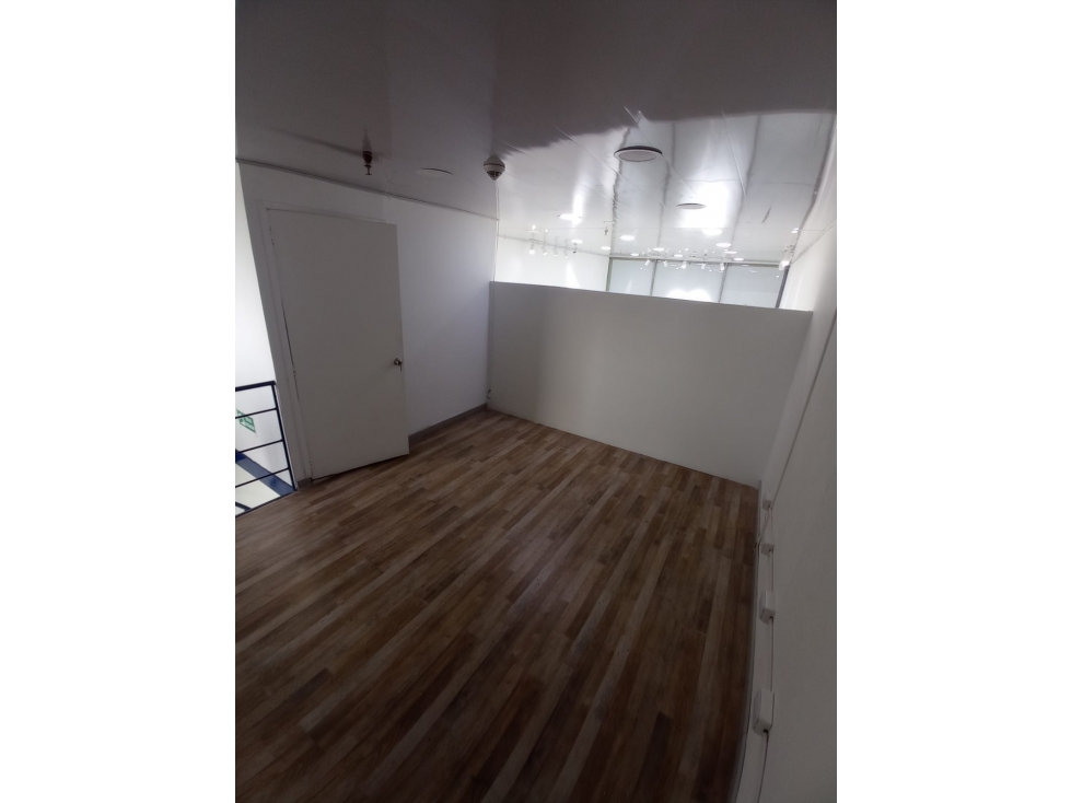 ARRIENDO LOCAL TEUSAQUILLO-GRAN ESTACION — foto 5