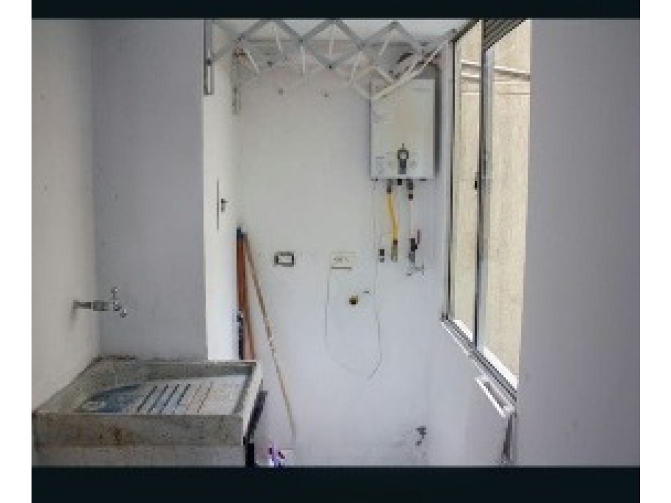 ARRIENDO APARTAMENTO EN ENGATIVA — foto 3