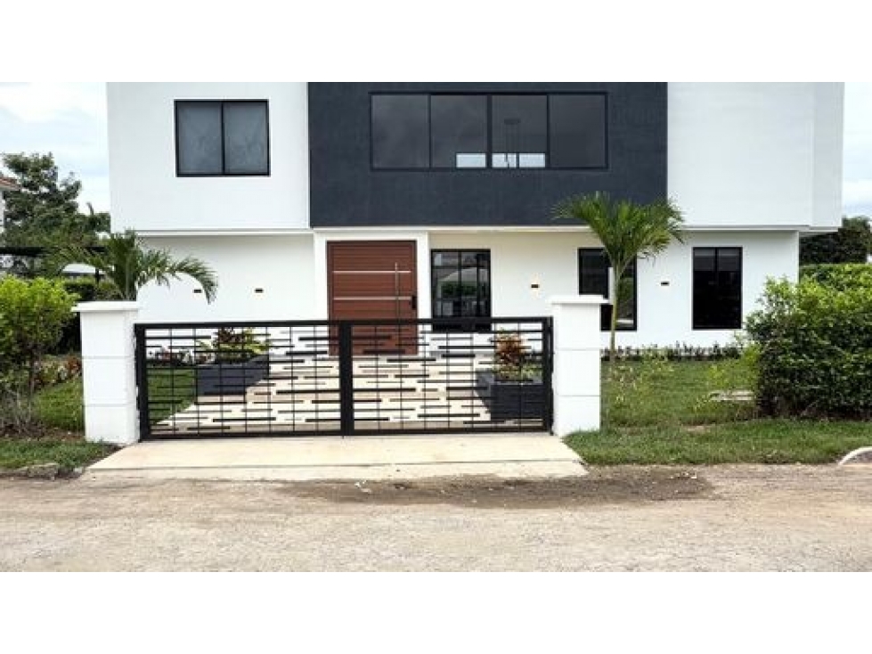 VENTA EXCELENTE CASA DE LUJO-CARMEN DE APICALA — foto 4