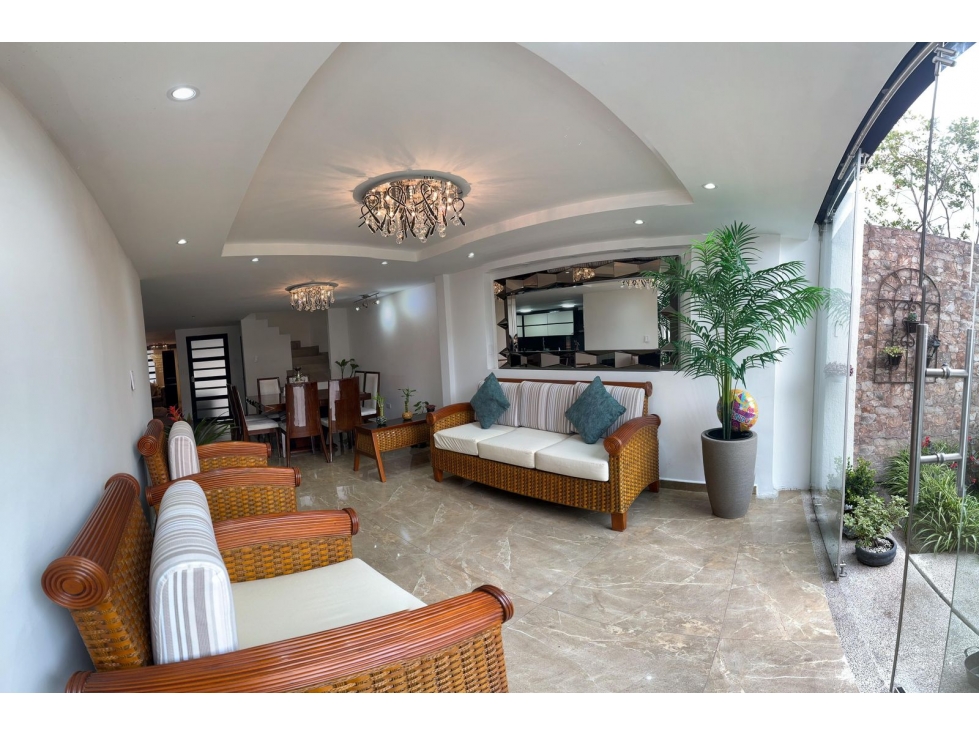 CASA EN VENTA LAS VILLAS