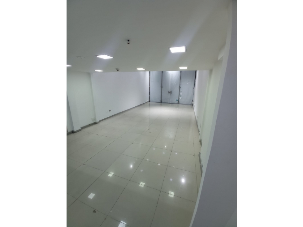 ARRIENDO LOCAL TEUSAQUILLO-GRAN ESTACION — foto 2