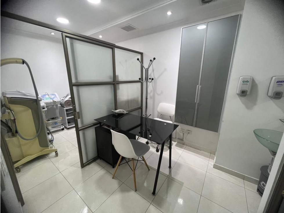 VENTA OFICINA/CONSULTORIO COUNTRY- CHAPINERO