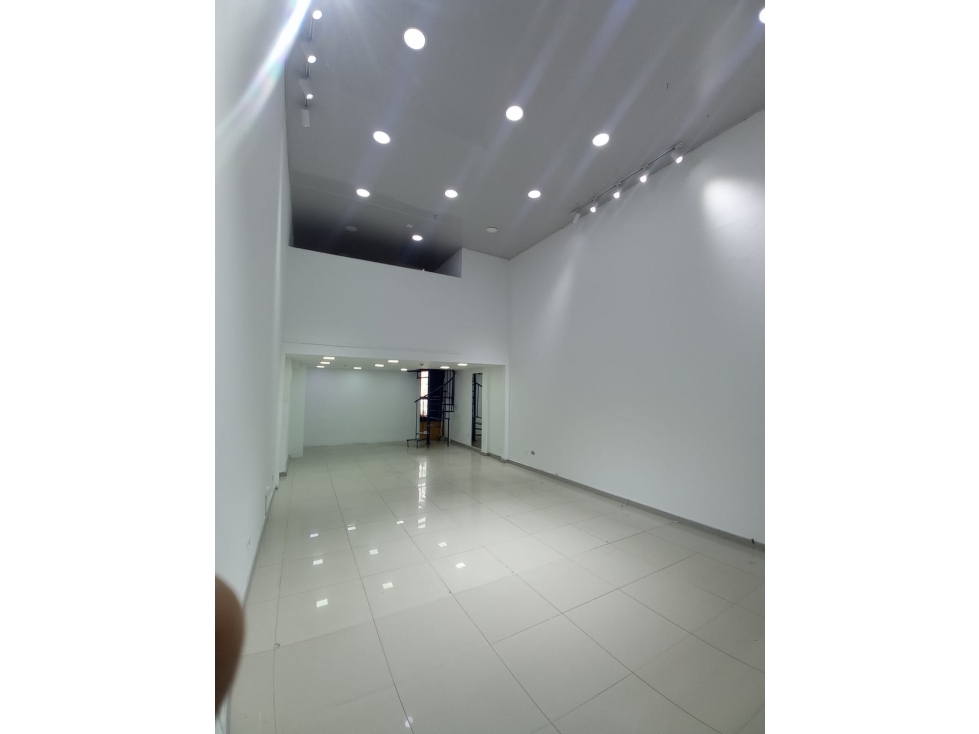 ARRIENDO LOCAL TEUSAQUILLO-GRAN ESTACION