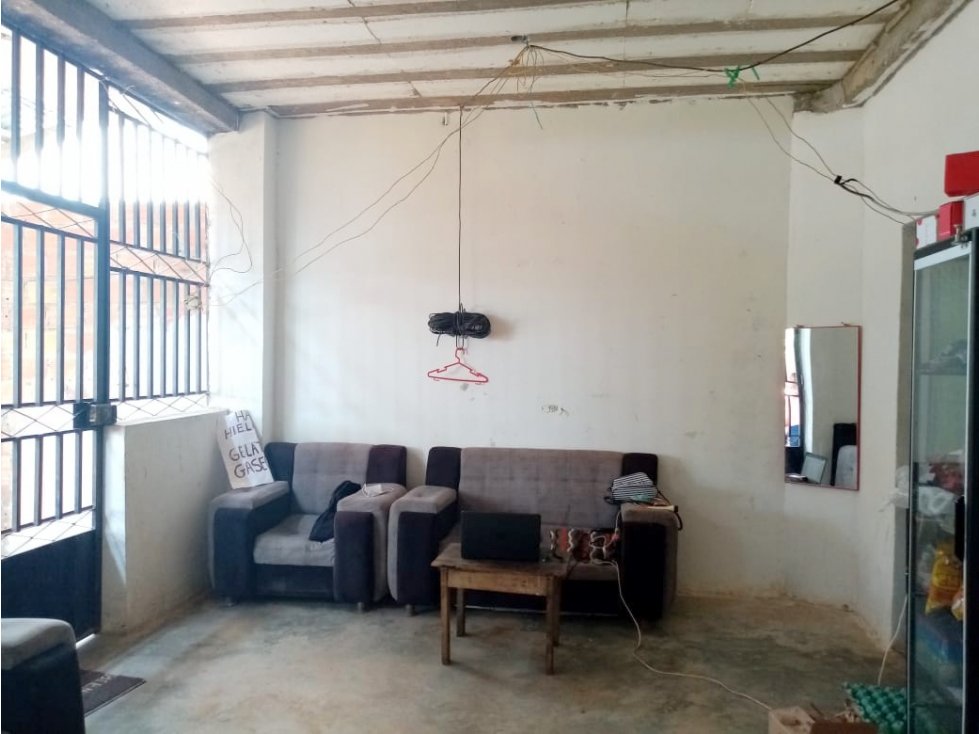 SE VENDE CASA POR OCASIÓN EN YURIMAGUAS LORETO - 4