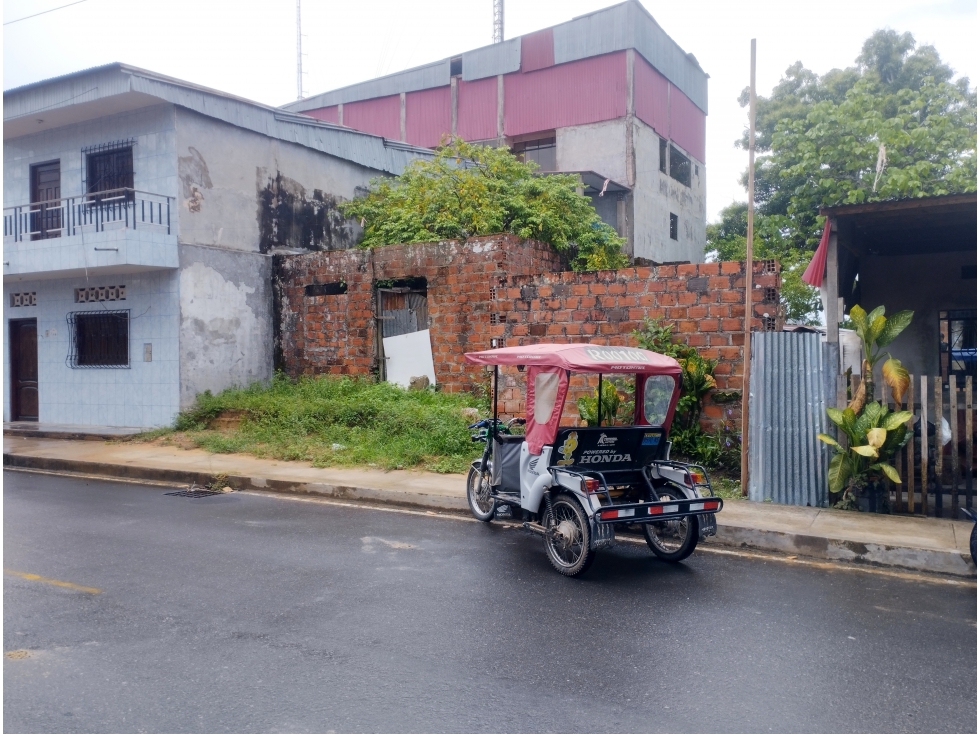 SE VENDE TERRENO CON PRECIO DE OCASIÓN EN CENTRO DE YURIMAGUAS - 4