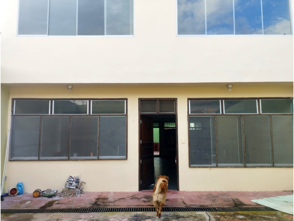 SE VENDE O SE ALQUILA ESTA CASA DE 3 PISOS EN YURIMAGUAS, LORETO - 2