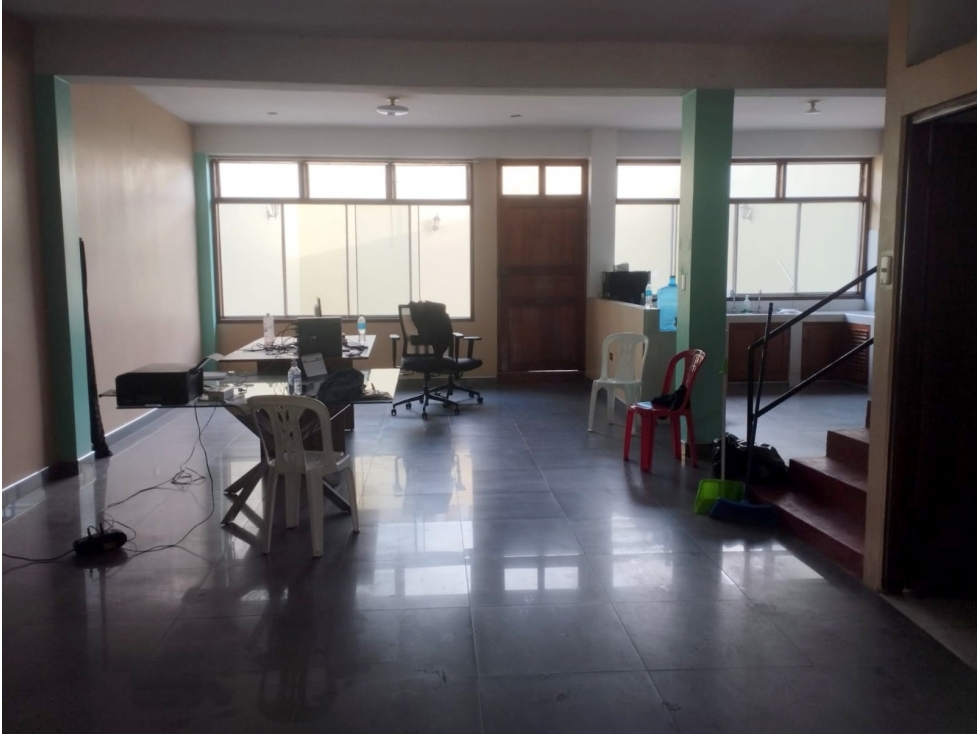 SE VENDE O SE ALQUILA ESTA CASA DE 3 PISOS EN YURIMAGUAS, LORETO - 6