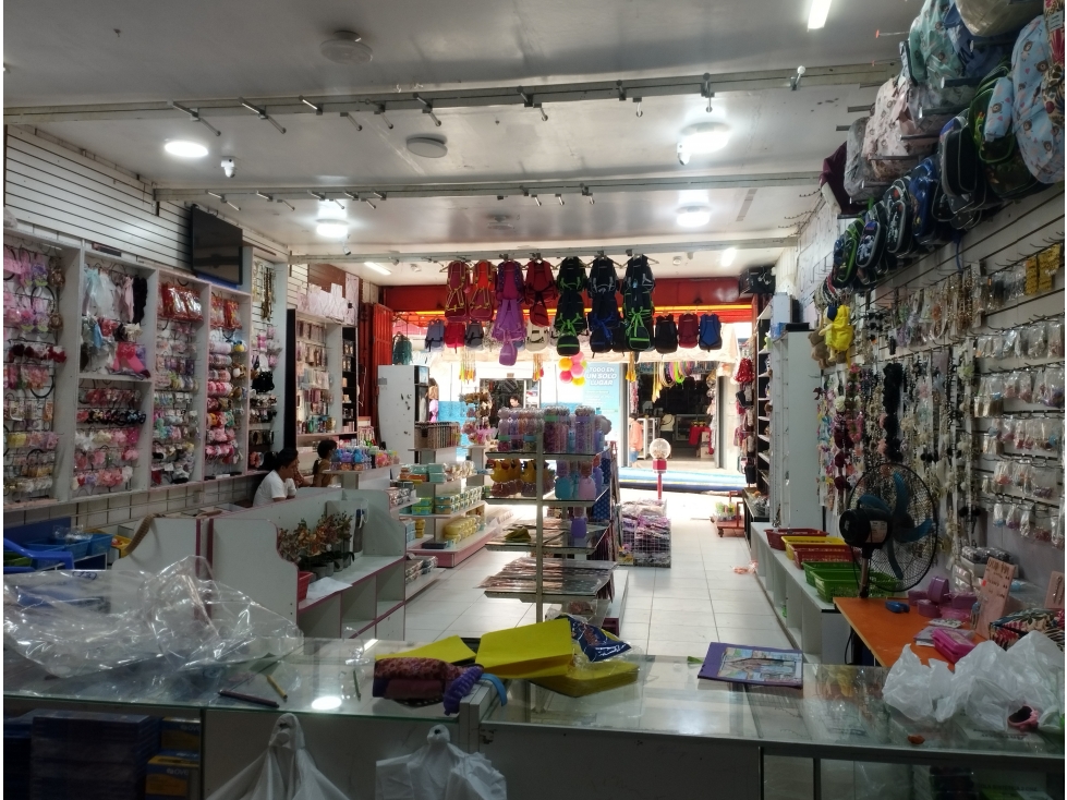 SE VENDE LOCAL COMERCIAL EN PLENO CENTRO DE YURIMAGUAS, LORETO - 5