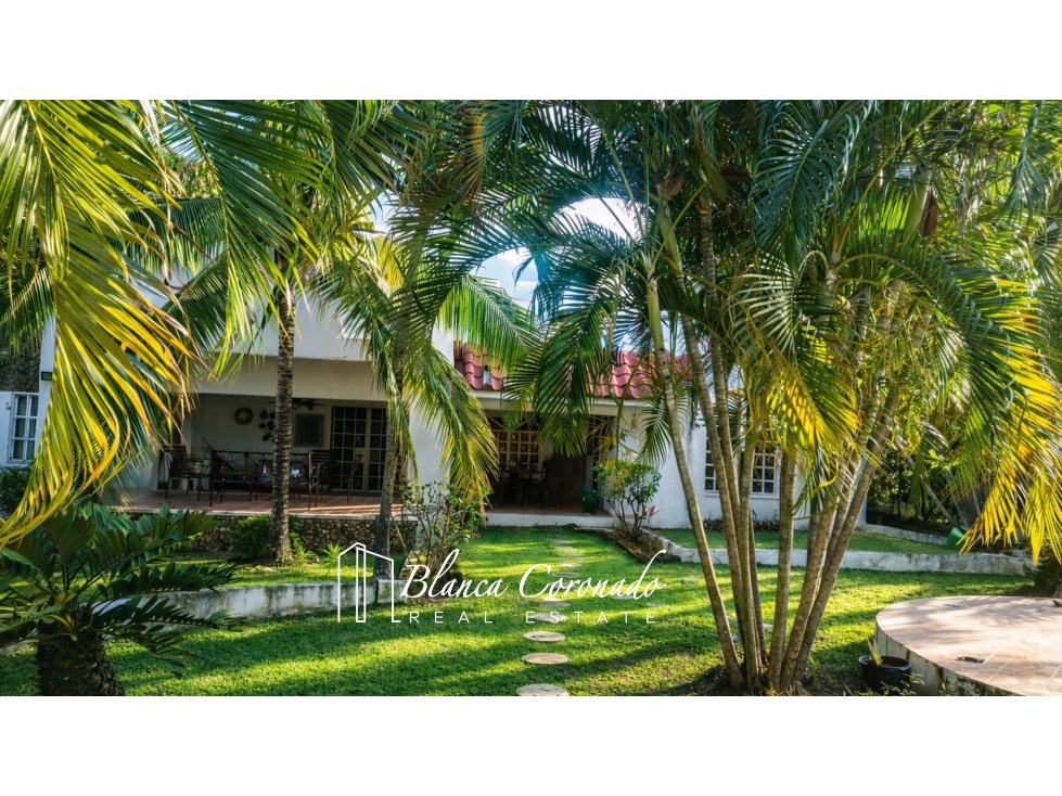 CASA EN VENTA EN CORONADO CON PISCINA 1,085 M2