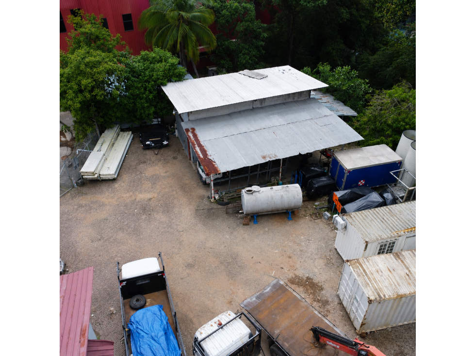 Venta de Terreno y Galera Comercial en Ave. Ricardo J. Alfaro