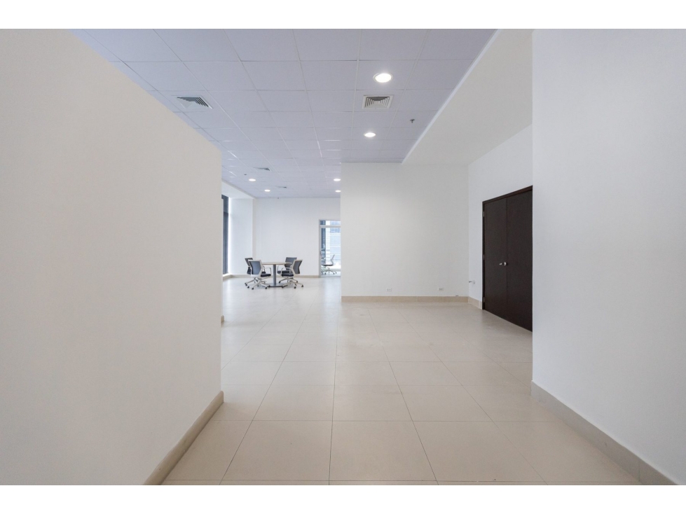 Oficina en Alquiler en Habitats Plaza, Bella Vista 184 M2 - 4