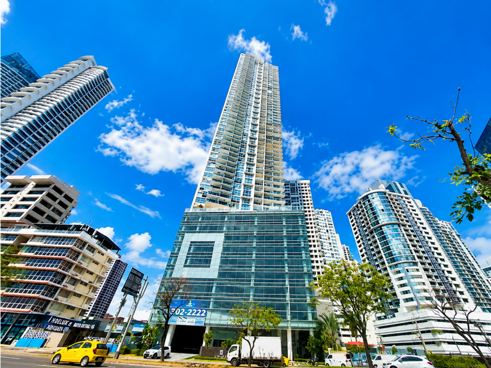APARTAMENTO EN VENTA AVE. BALBOA CON VISTA AL MAR PH WHITE